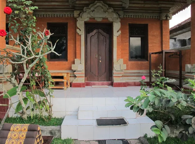 Penginapan Lakeside Cottages