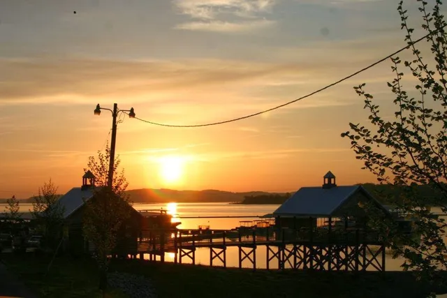 Mountain Cove Marina and RV Park