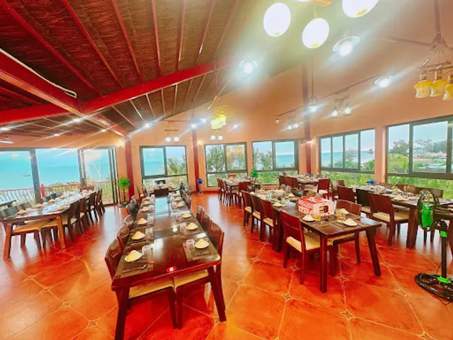 CƠM NIÊU & HẢI SẢN - NHÀ HÀNG KOI PHAN THIẾT