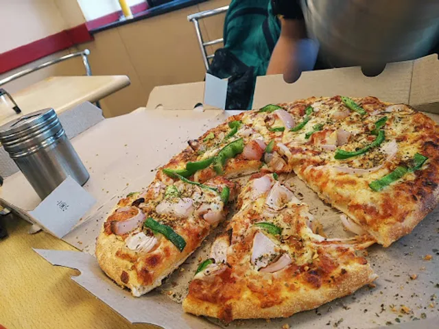 Domino's Pizza | Sector 5, Millennium City