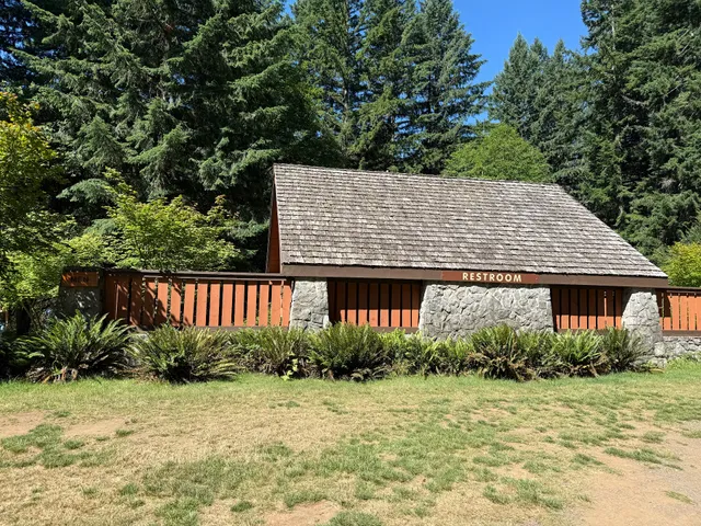 Restroom@ Ten Falls trails