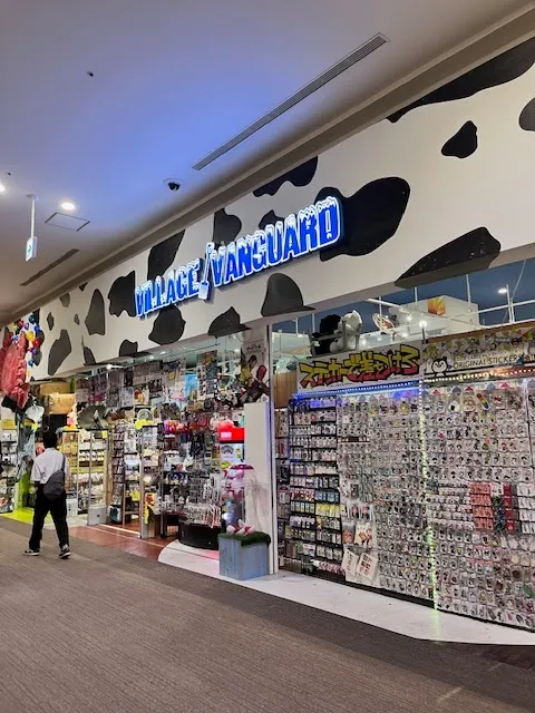 Village Vanguard AEON MALL Okinawa Rycom store