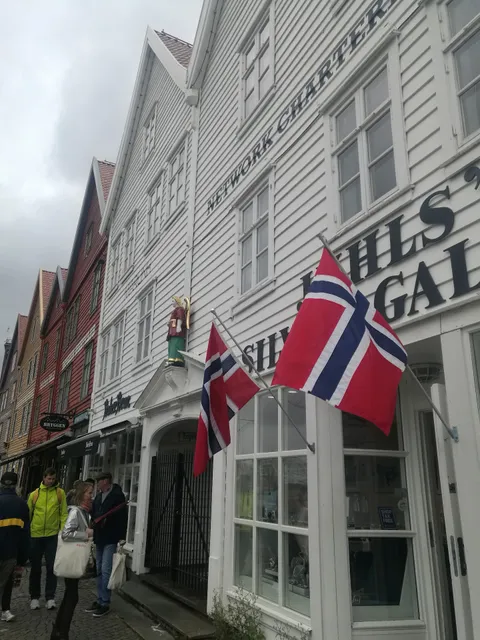 Fish And Flower Market