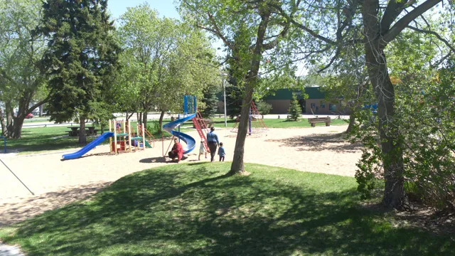 Arthur Elliot Park Playground / West Jasper Place Playground