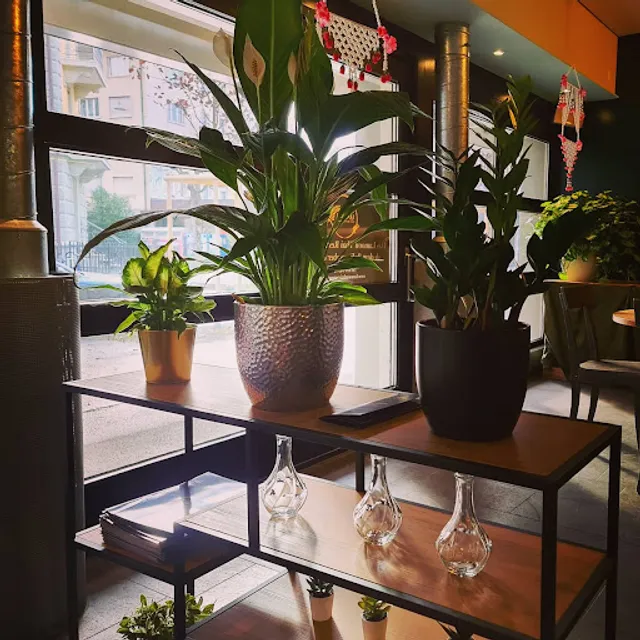 Lamoon Thai Restaurant & Take Away