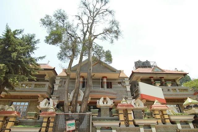 Collection O 14241 The Greenery - Holiday Inn