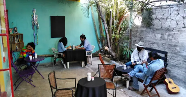 El Vegache/La Oveja Negra Librería