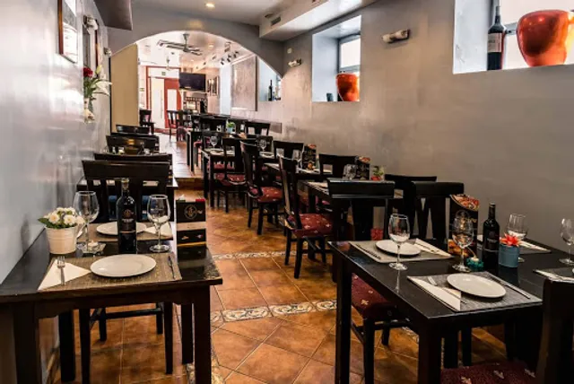 Restaurante Hispano-Italiano Ferraz 100