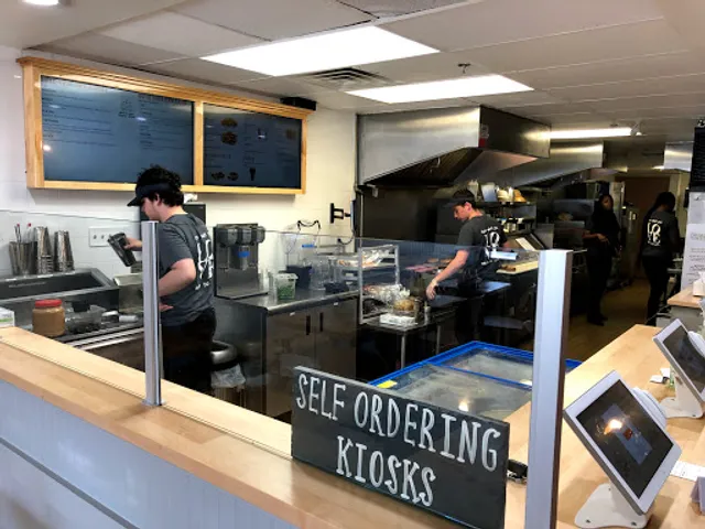 m2o Burgers & Salads