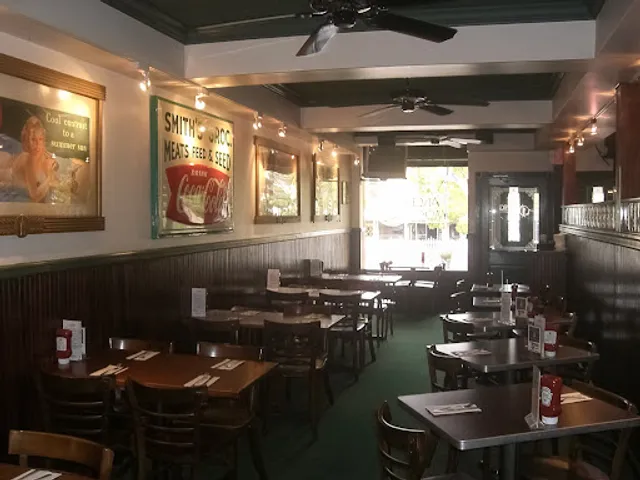 Archie Moore's Bar & Restaurant