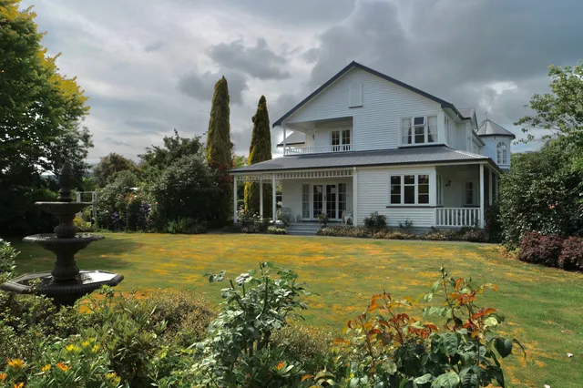 Country Lane Homestay B & B