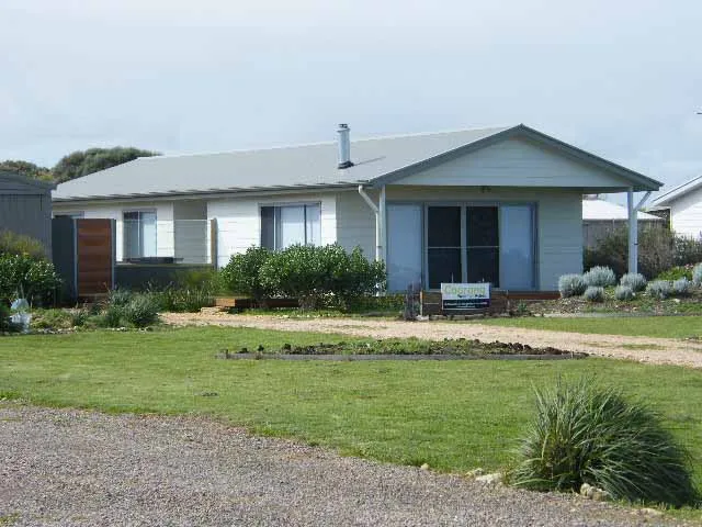 Coorong Waterfront Retreat