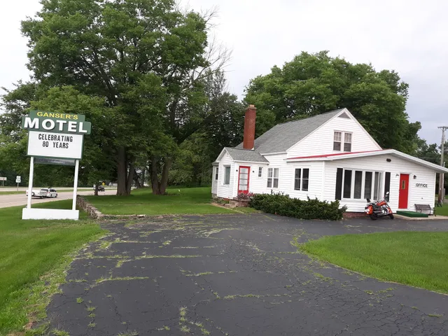 Ganser's Motel