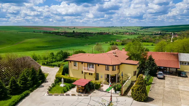 КЪЩА ЗА ГОСТИ ДОБРОТИЦА