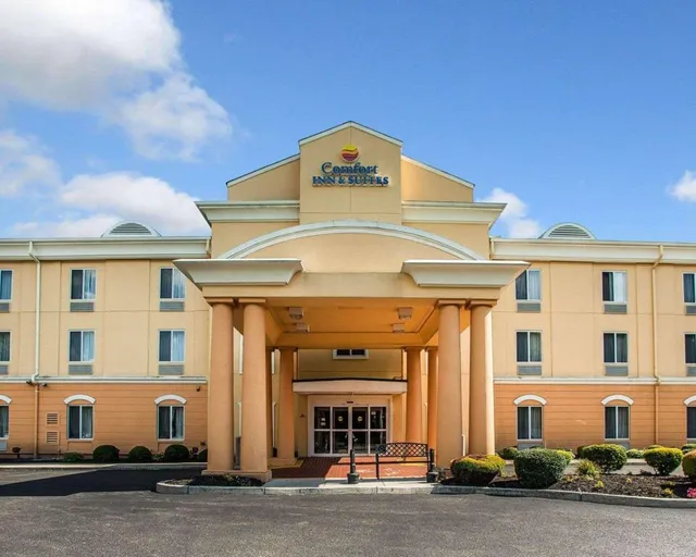 Comfort Inn & Suites Carneys Point - Pennsville