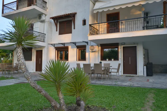 Theros Cottage Siviri