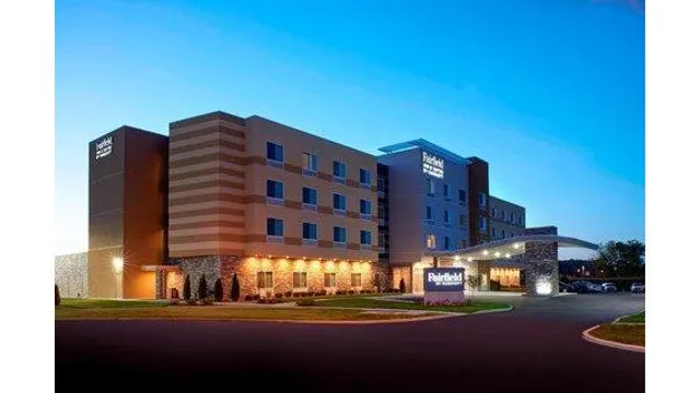 Fairfield by Marriott Inn & Suites Columbus, IN