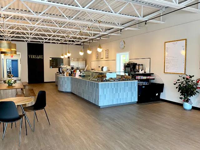 VERSARE Cafe + Market
