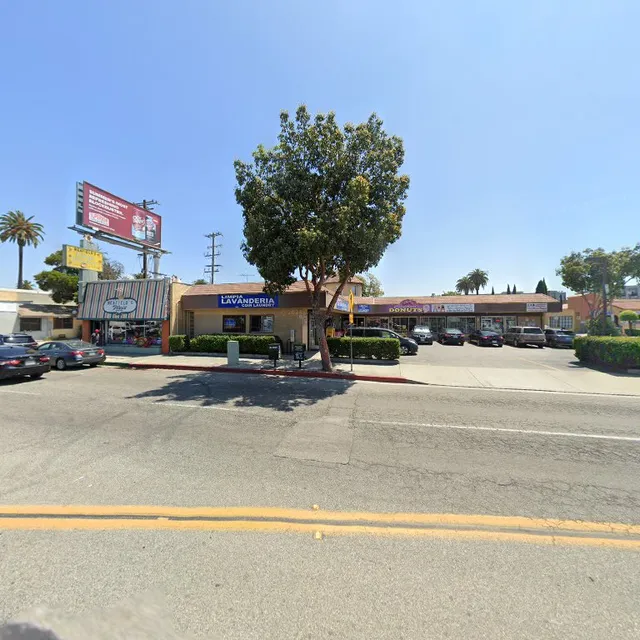 Rosa & Angela's California Donuts