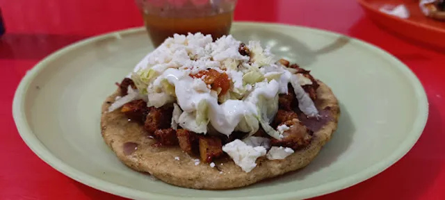 Lonchería La Primera De La 38