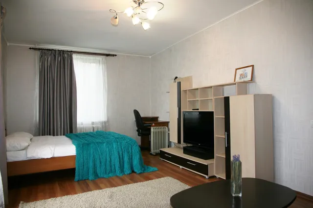 Apartments on Parizhskoy Kommuny 50