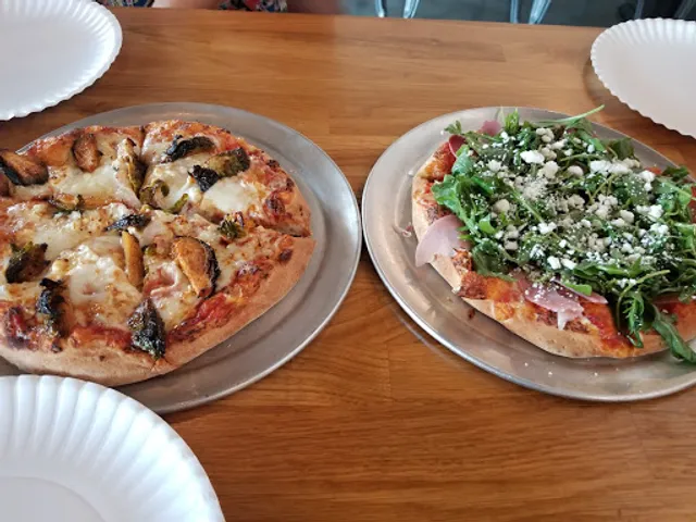 Aviator Pizza & Drafthouse