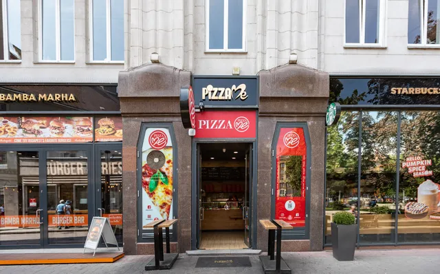 Pizza Me Fashion Street