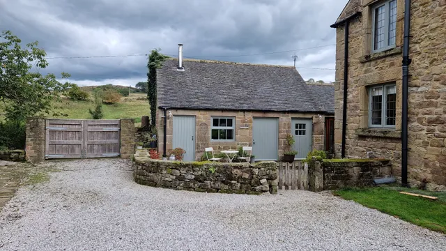 Dale End House - The Lodge & The Barn