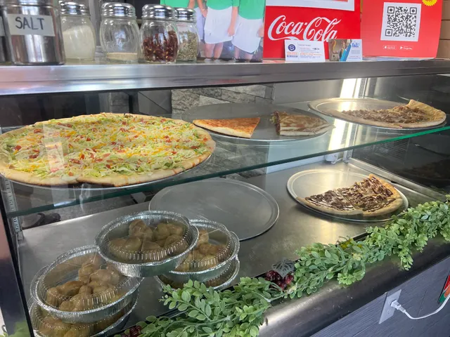 Mando’s Italian Pizza