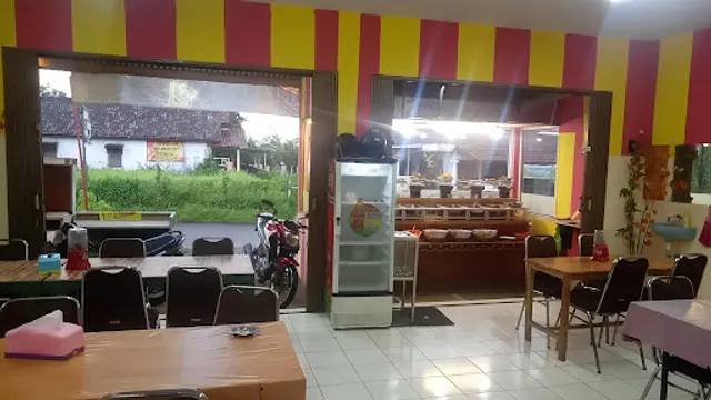 UNI YANI padang restaurant