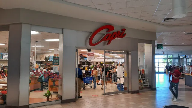 Tiendas Capri - Plaza Carolina