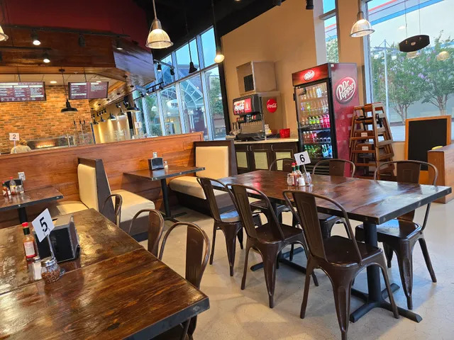 MOMO Craft Pizza & Bar