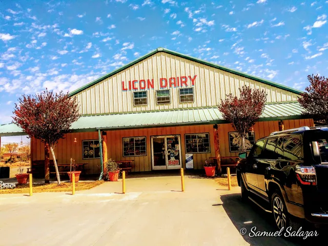 Licon's Dairy Azaderos