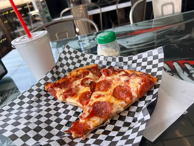 Good Fellas Pizza - Whittier Blvd