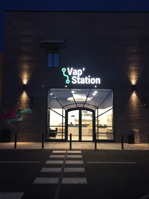 VAPYNESS Arles Shopping Promenade