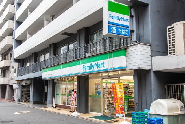 FamilyMart