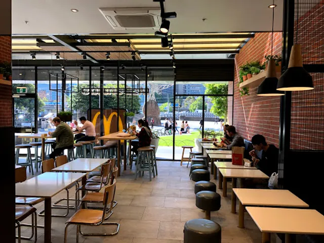 McDonald's Freshwater Place