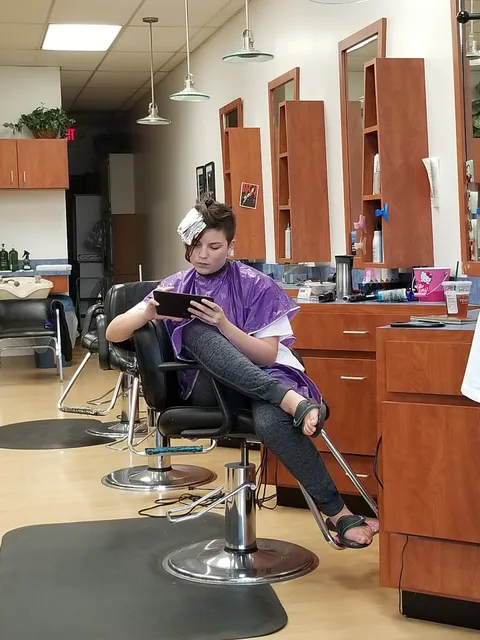 Capelli's Hair Designers