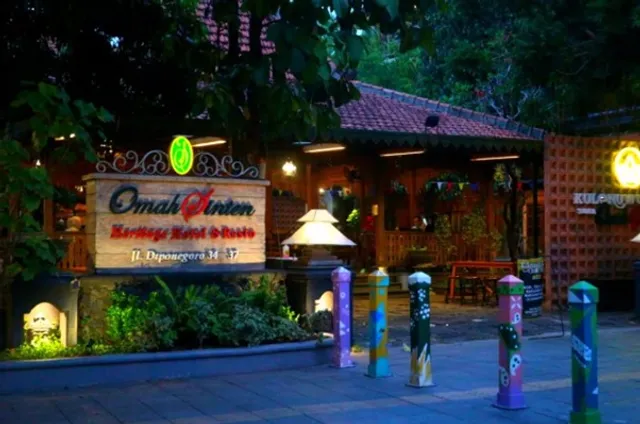 Omah Sinten Heritage Hotel & Resto