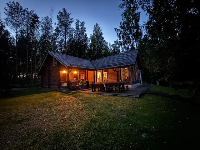 Taipalsaaren Karhupirtit (Crane Events Oy)