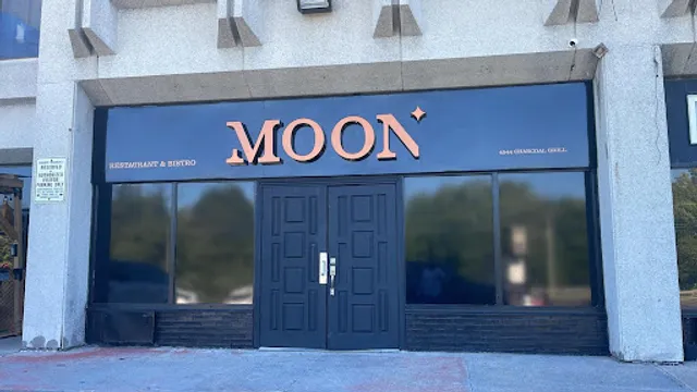 Moon Restaurant & Bistro