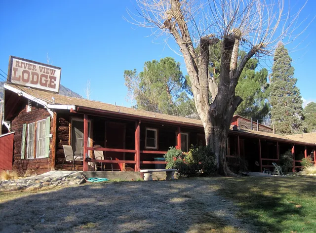 Riverview Lodge