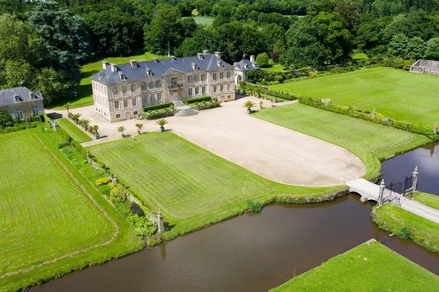 Chateau De Pont-Rilly