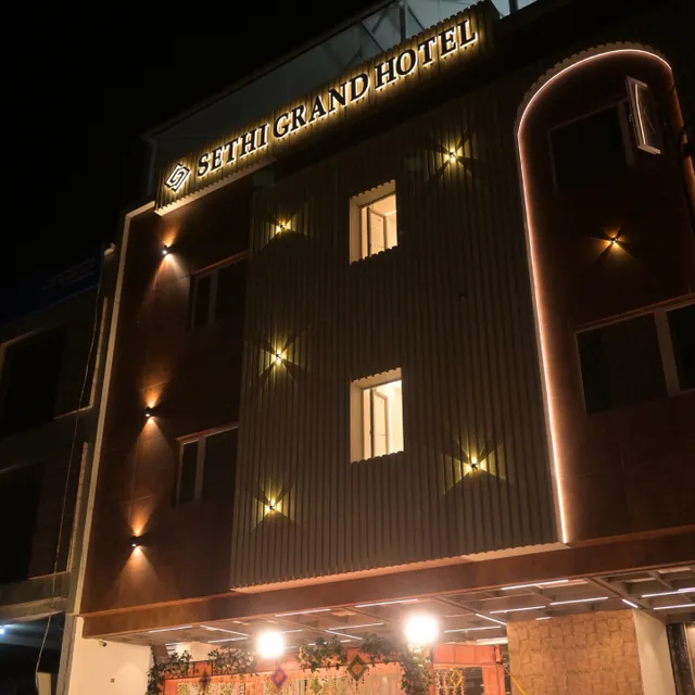 Sethi Grand Hotel