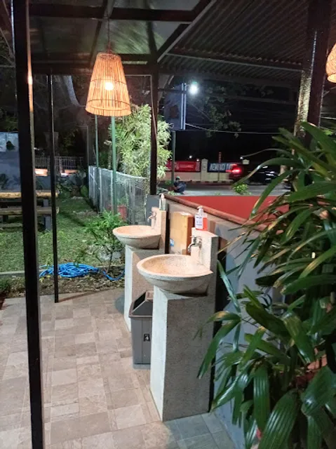 Warung Apung Rahmawati Kenjeran