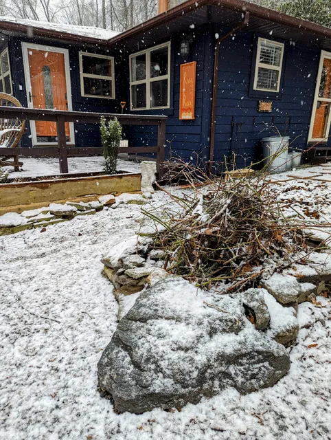 River and Rock AirBNB