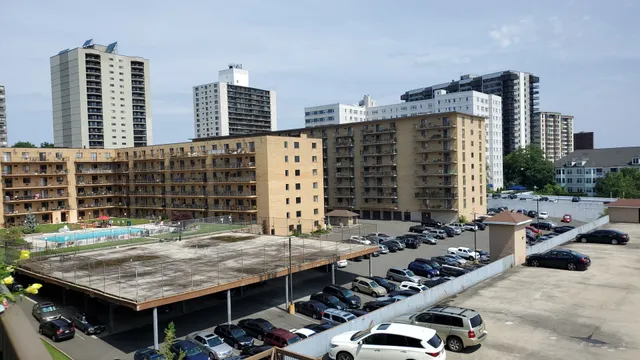 Summit on Prospect Apartments