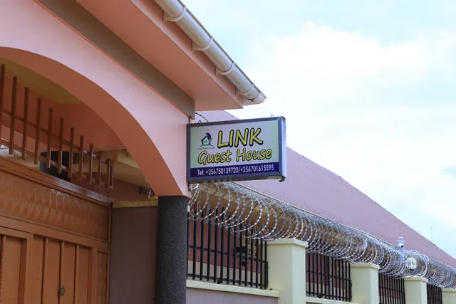 Link Suites, Bar & Restaurant