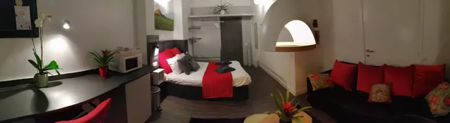 The Romantic Waterloo Lion's suite