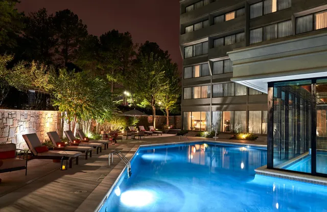 DoubleTree by Hilton Atlanta Windy Hill Ballpark